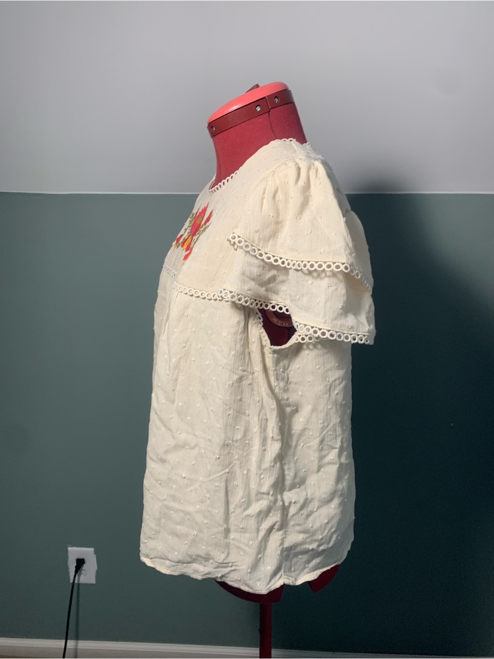 Rose & Olive Wine Lace-Edged blouse with Cream Lining - Picture 5 of 5